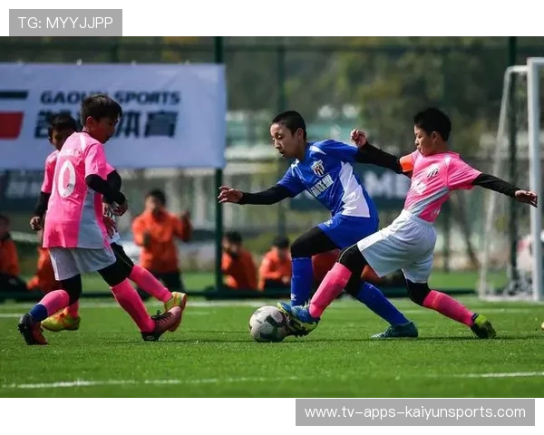 球星被拍与名厨共进训练餐，饮食管理被专业化推进